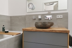 Badmöbel mit Naturholzkante