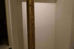 Garderobe aus alten Balken
