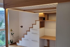 Kinderzimmertreppe zum Hochbett mit integrierten Schubläden