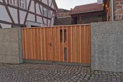 zweiflügeliges Hoftor aus Lärche